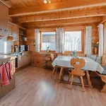 Geislhof By Interhome Apartmán *